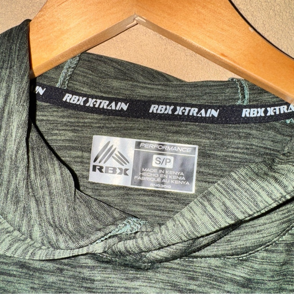 Green Quick-Dry Hoodie - Picture 4 of 9